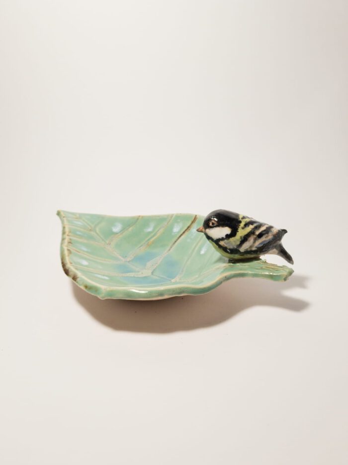 Keramik Deko - Vogel auf Blatt - Gartendeko