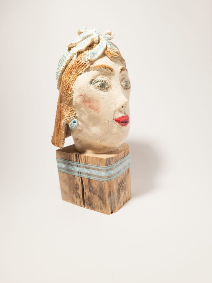 Keramik Figur - Frau - Handgemachte Keramik - Dekoration